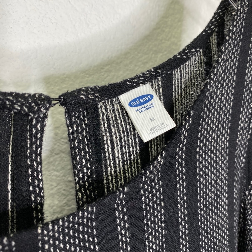 Old Navy Shift Dress - Picture 3 of 5